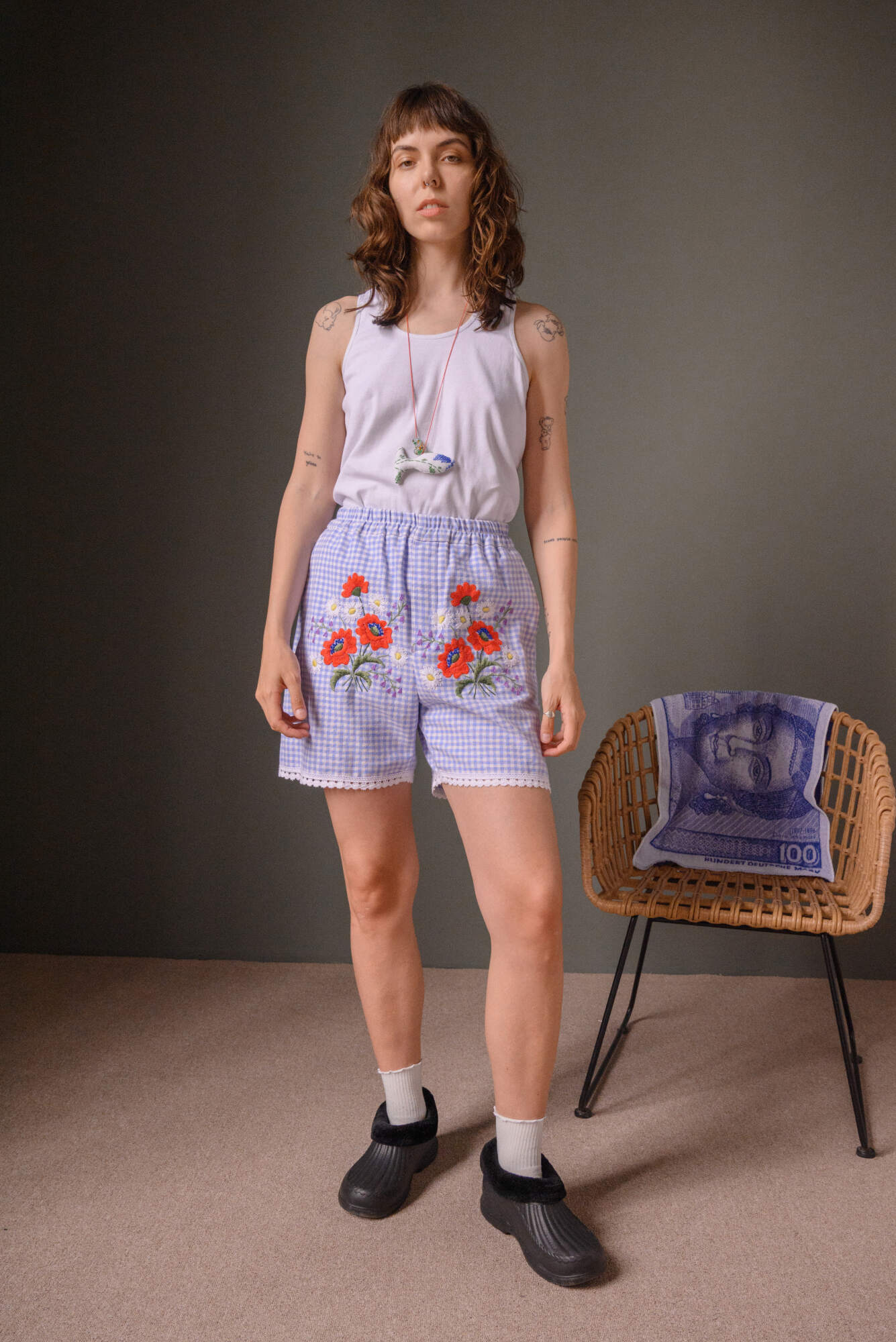 SOEURS Шорты с Красными Маками/Red Poppy Shorts SOEURS Шорты с Красными Маками/Red Poppy Shorts