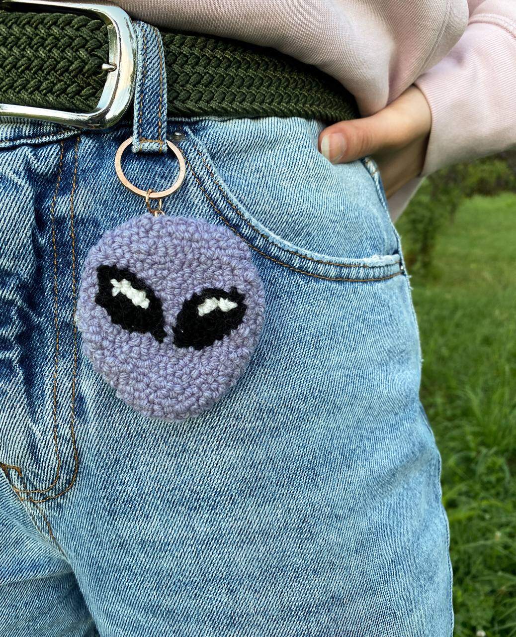 Брелок Alien Сиреневый Брелок Alien Сиреневый