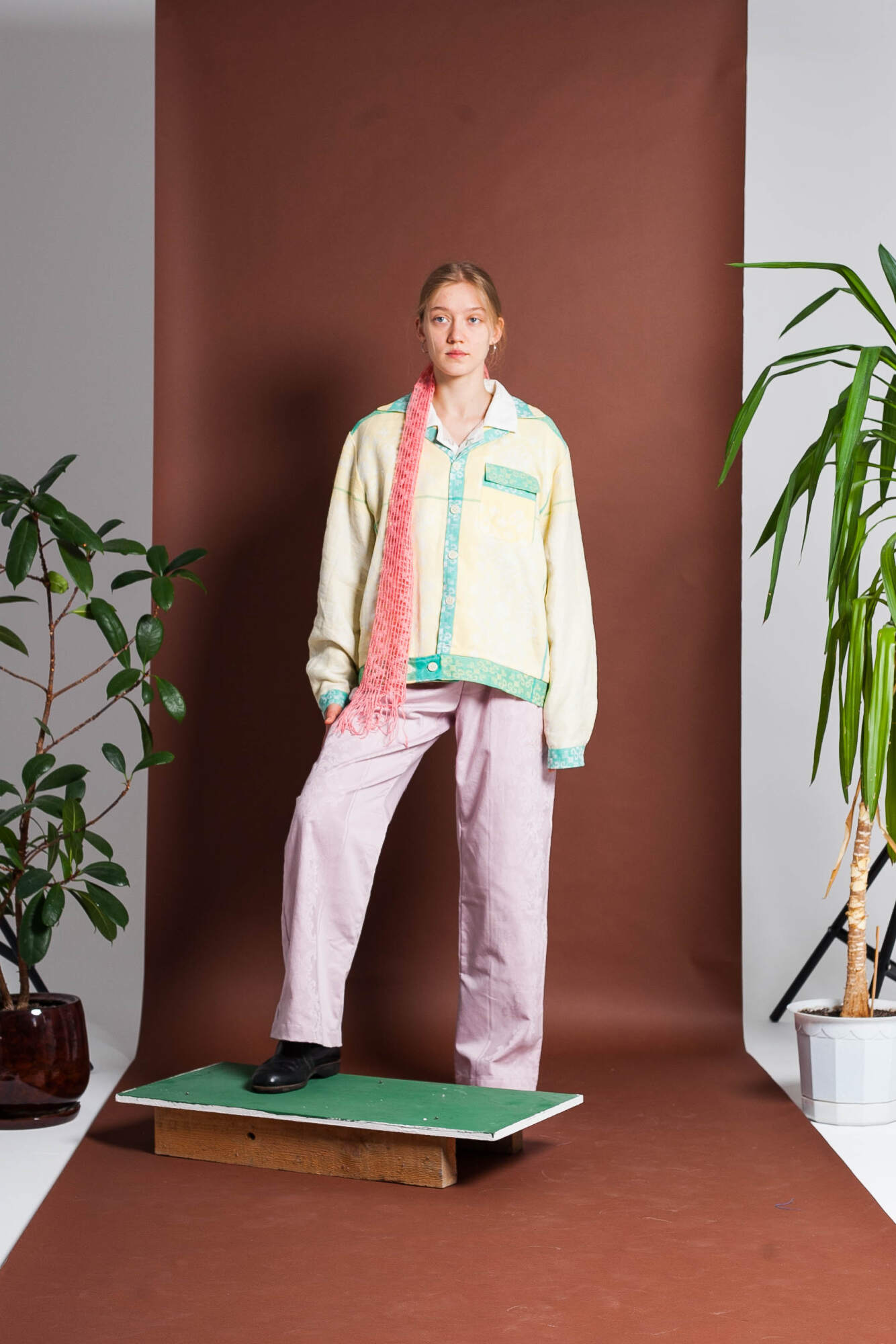 Pale Yellow Tablecloth Jacket (Куртка в одном экземпляре из двухцветной скатерти с узором, периода 1960х годов.)